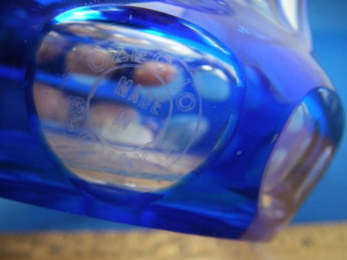 Antigua TAZA/JARRÓN de vidrio bohemio CHECOSLOVAQUIA - Borde azul corte a borde dorado transparente - Imagen 5 de 7