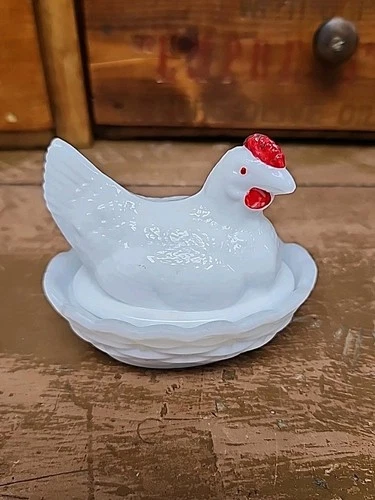Westmoreland Milk Glass Vintage Mini Hen on Nest  Chicken Salt Cellar White 3.5"