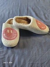 Smiley Face Slippers Happy Face Slippers Cozy Comfy Slippers Sz 9-10 Women  s