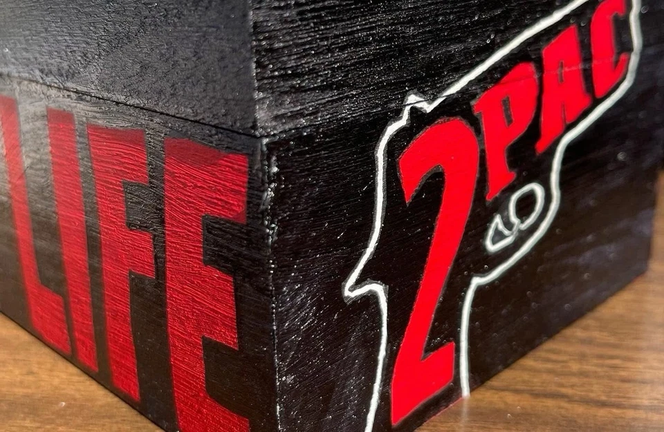 2Pac Ultimate Fan Box - Image 4 of 4