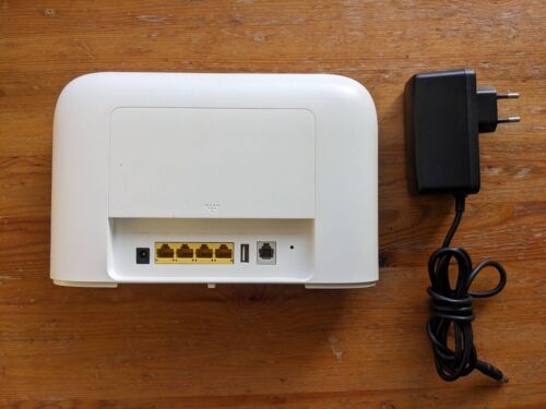 For Sale Huawei B715s-23c 4G LTE Band1/3/7/8/20/28/32/38 Cat9 WiFi Router #1. - Afbeelding 1 van 3