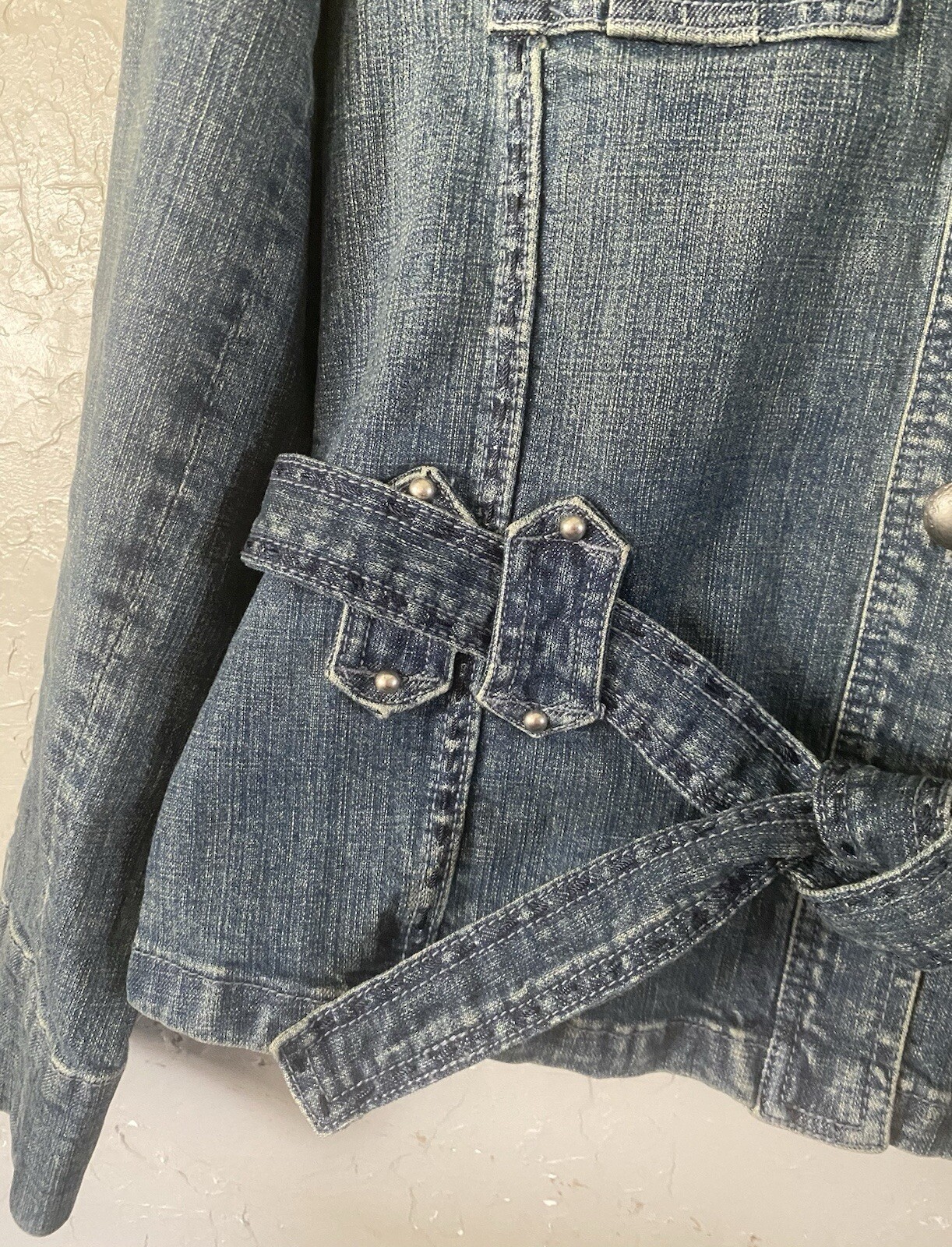 Picture 5 of 12