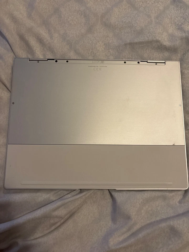 Google GA00124-US Pixelbook 12.3in. 512GB SSD Intel Core i7 7Gen. 1.3GHz 16GB... - Image 3 of 4