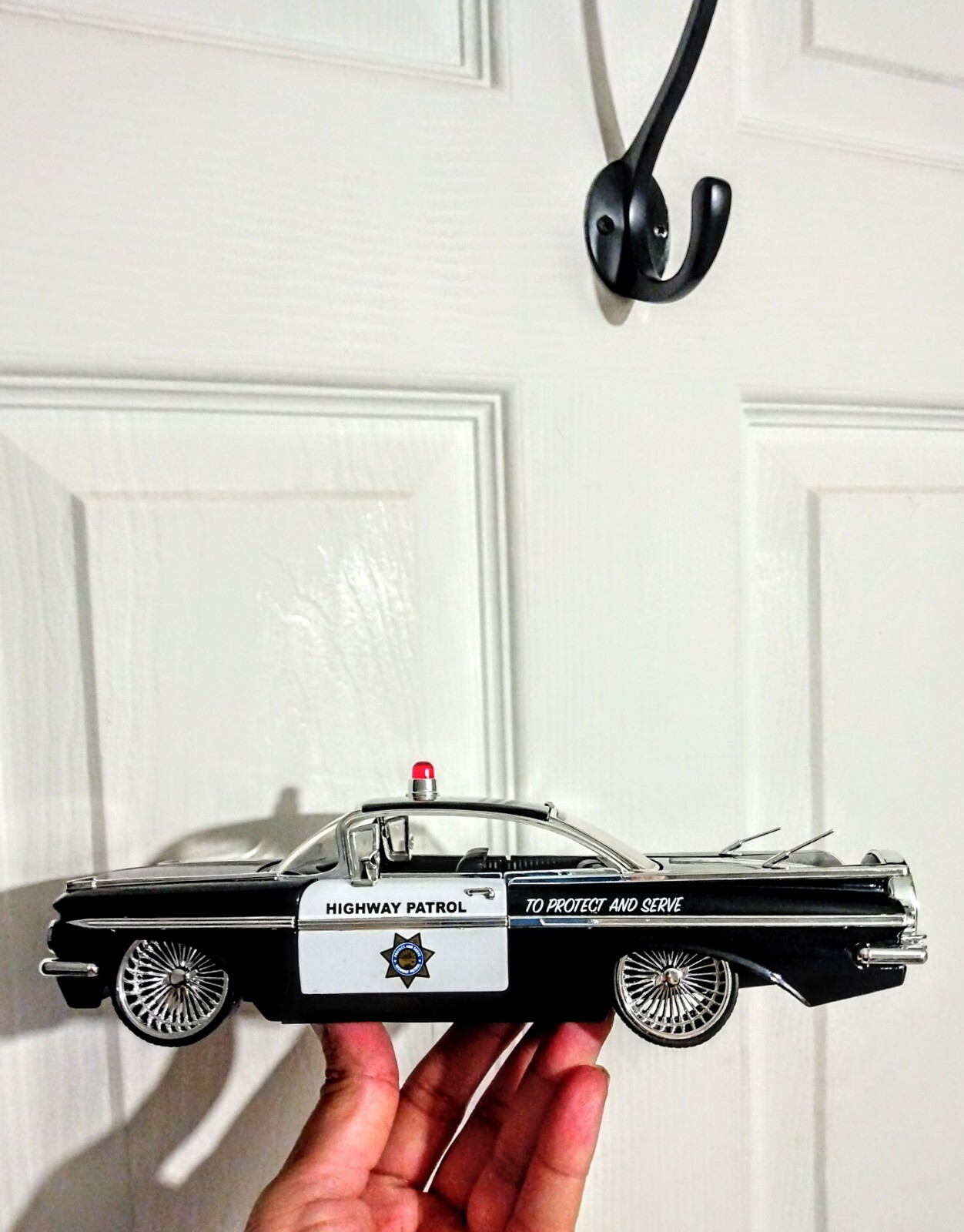Picture 1 of 6