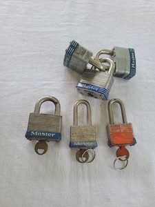 Vintage Lot Of Master Lock Keyed Padlocks Shackle Silver Blue with Keys