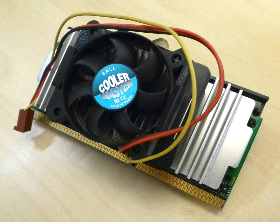 CPU Intel Pentium II 350/512/100/2.0V S1. 350 Mhz - Imagen 4 de 4