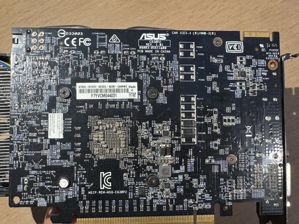 ASUS STRIX R7 370 4GB Graphics Card - Excellent Condition - Open Box - Image 3 of 4