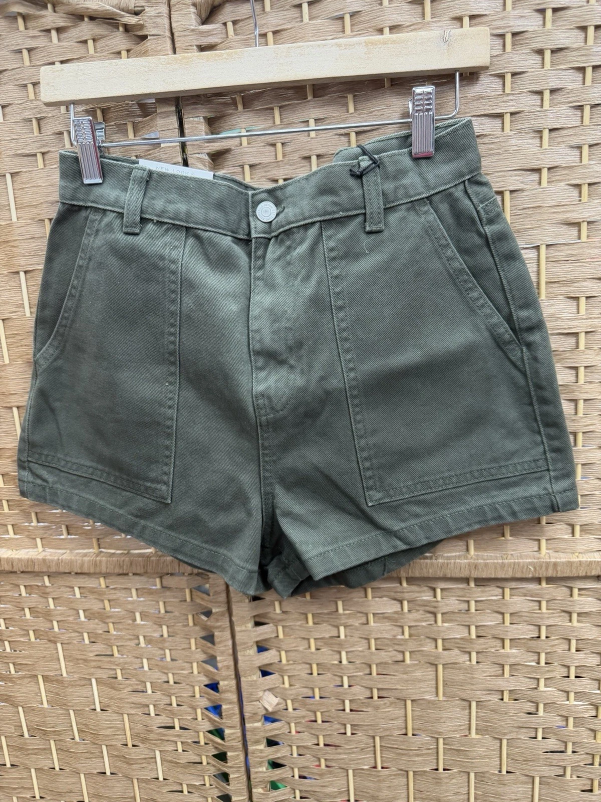 New Look olive green Cargo shorts Size 10 Bnwt