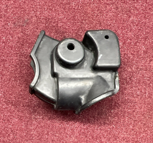 OEM 1985 HONDA ATC 250R ATC 350X FRONT LEVER COVER - Picture 1 of 5