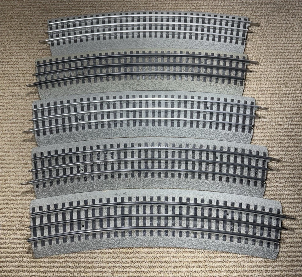 LIONEL FASTRACK 072 CURVE TRAIN TRACK - 5 Pieces - fasttrack fast 72 (LOT OF 5) - Image 2 of 2