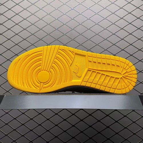 Low-top Original AJ1 Sneakers Size 10.5 Yellow Black White High Version - Picture 3 of 9
