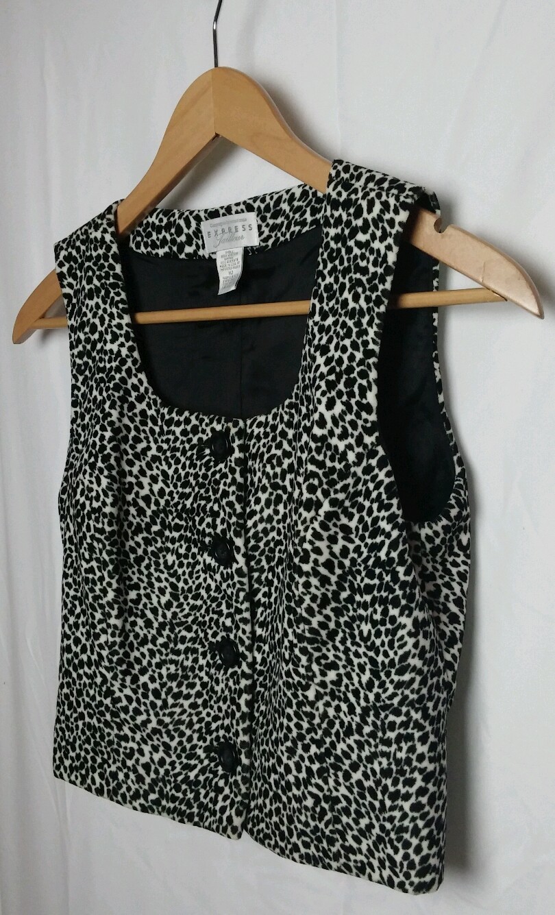 EXPRESS Womens Leopard Print Faux Fur Vest Sleeveless Size Small 1/2