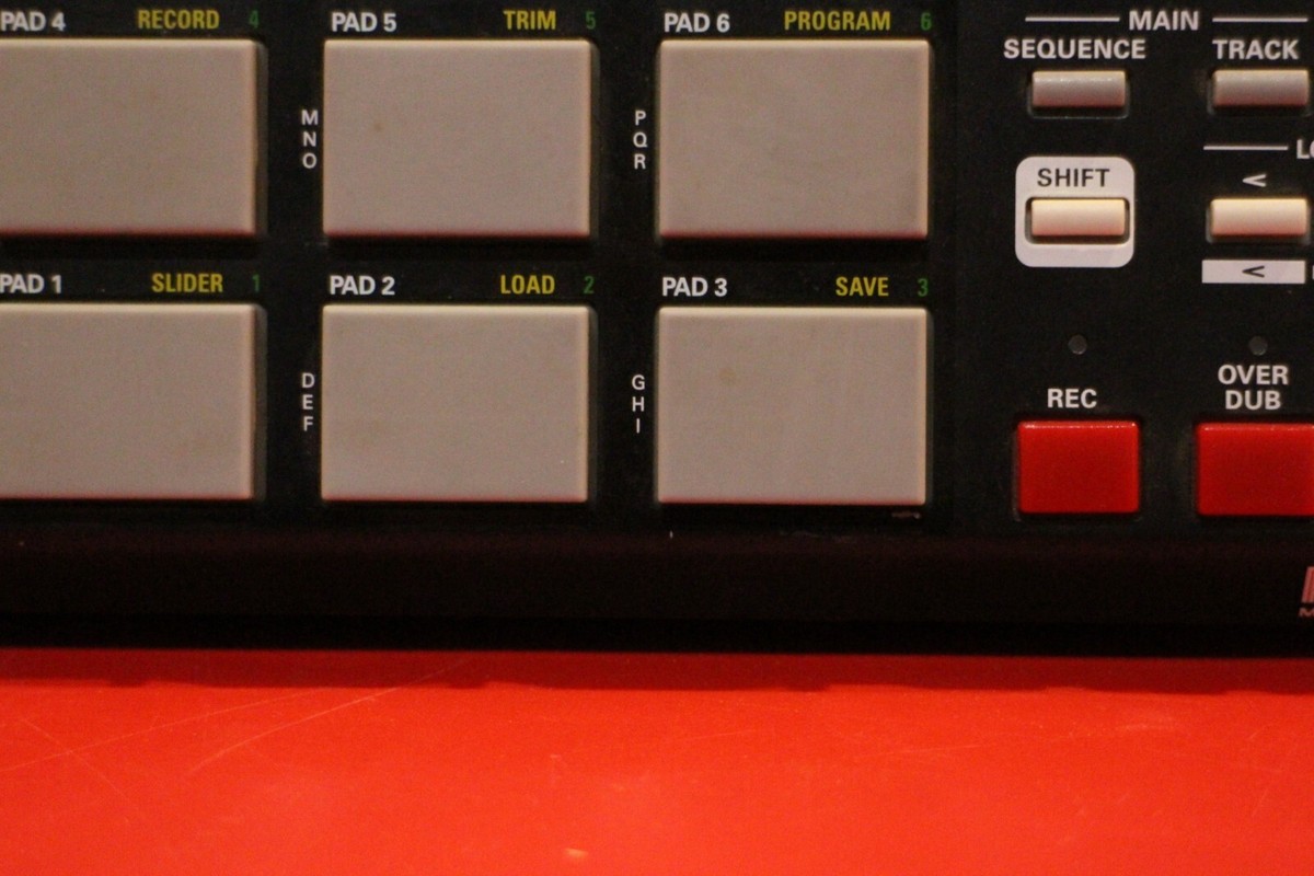さ*ち様 AKAI MPC500 Akai Professional MPC500 | Sweetwater