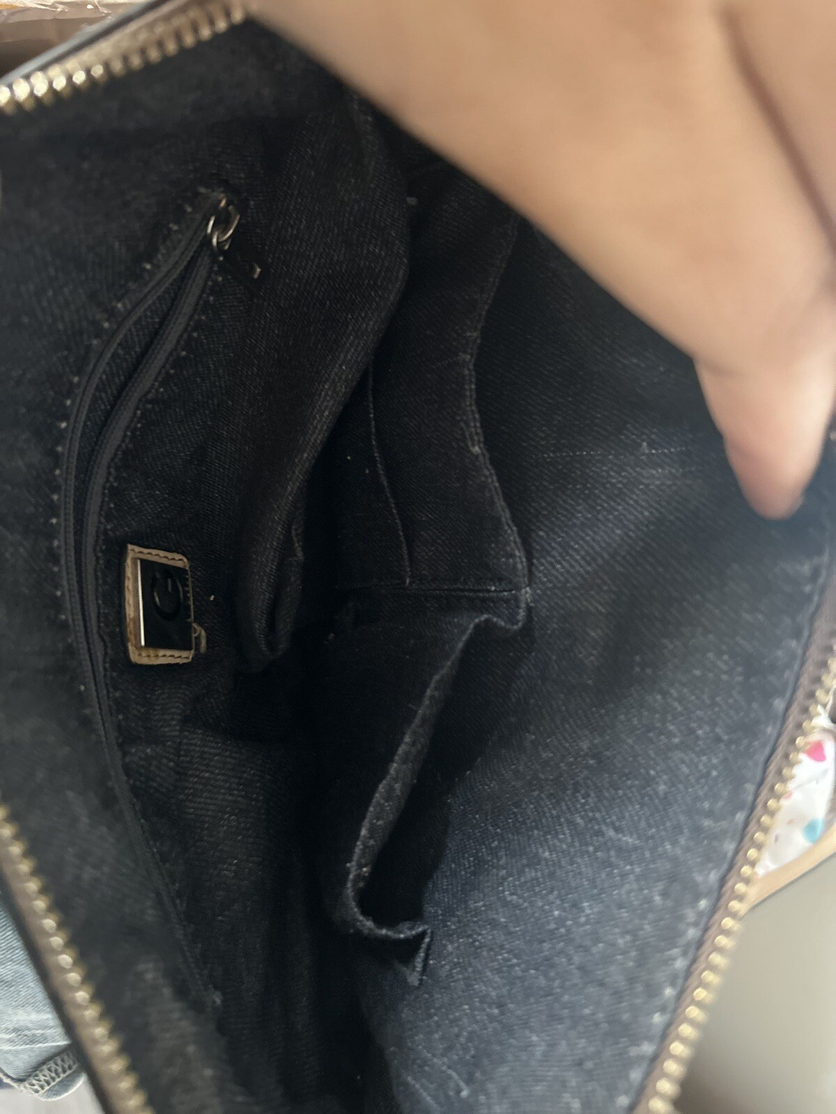 guess brown purse - image 3