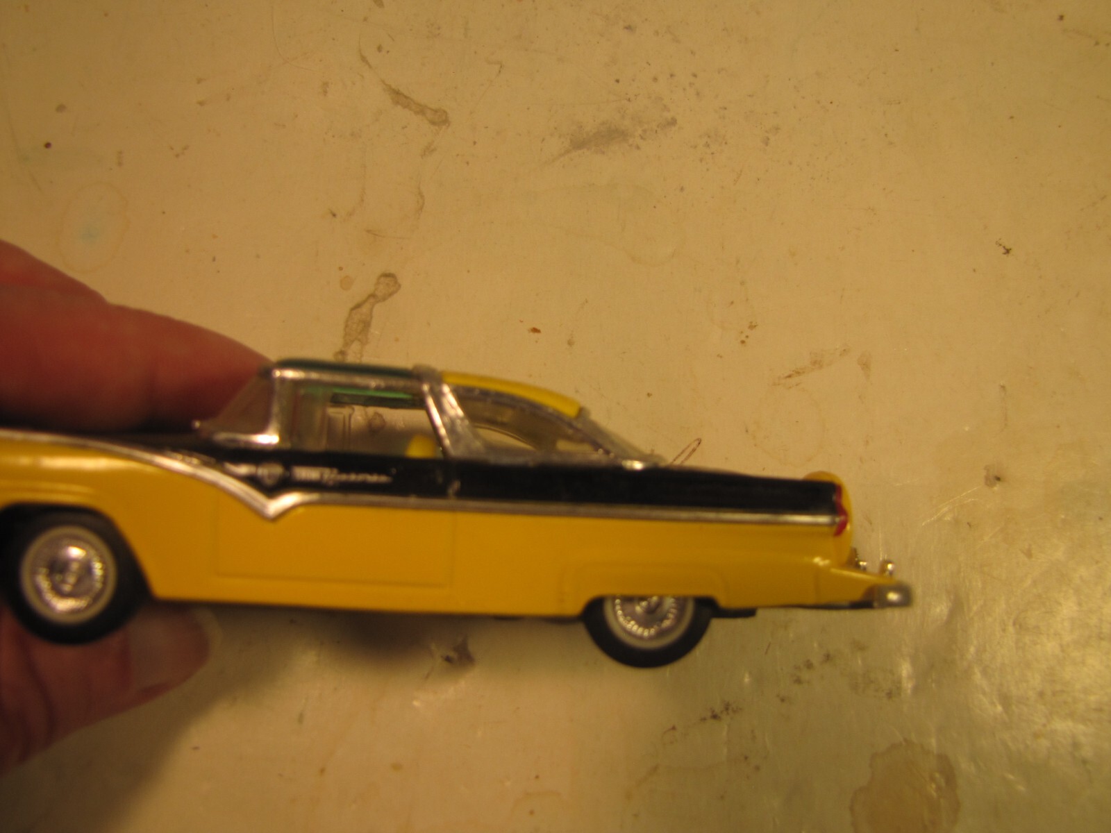 Picture 3 of 9