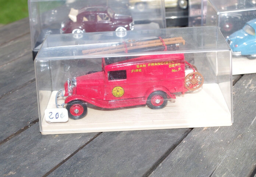 YY 1:43 ATLAS DINKY TOYS 432 GUY WARRIOR CAMION PLAT VERT ROUGE COMME