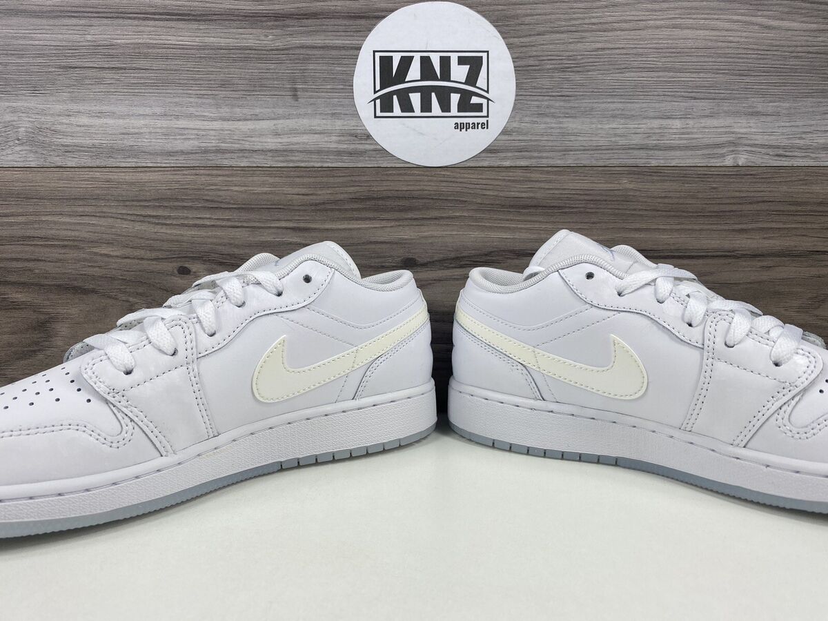 Nike GS Air Jordan 1 Low White Ice Blue Glitter Swoosh Nike GS Air Jordan 1 Low White Ice Blue Glitter Swoosh
