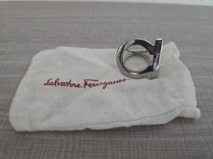 Salvatore Ferragamo Gancini Scarf Ring Silver Tone Made in Italy Vintage Luxury