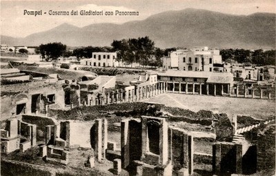 Pompeii, Caserma dei Gladiatori, Napoli Postcard