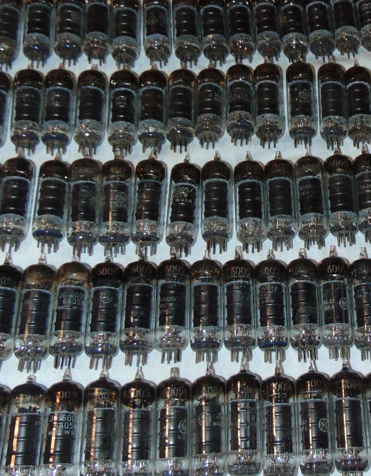 95 PIECES GENERAL ELECTRIC 6005 / 6AQ5W 6AQ5 N727 EL90 TUBES 1950'S USA D GETTER - Image 2 of 2