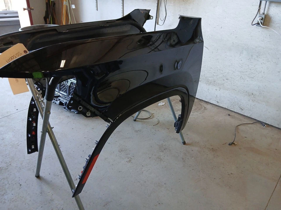 Jeep Grand Wagoneer 2025 guardabarros izquierdo conductor 3102791 Foto 2 de 4