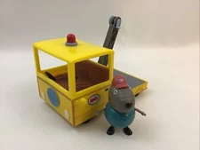 Peppa Pig Little Recovery Service Tow Truck Danny Dog Granddad 2003 Jazwares