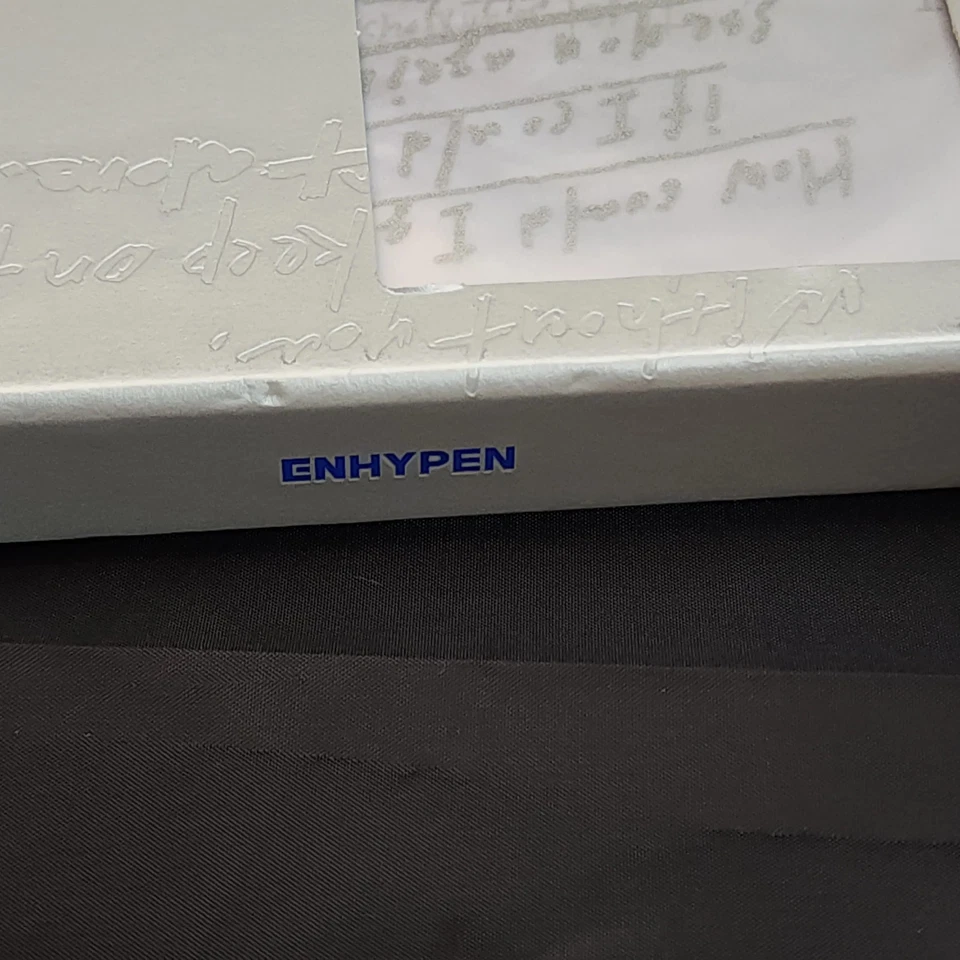 ENHYPEN Romance: Untold - Daydream Album Blue Moon Version w/ CD & Extras — 第 4/4 张图片