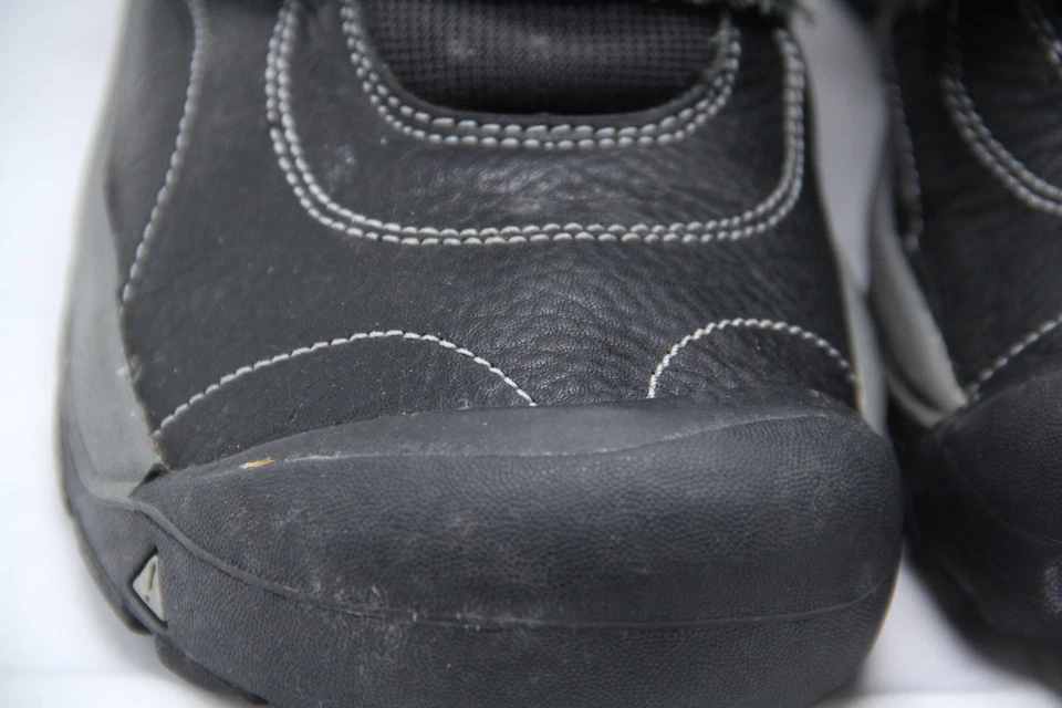 Keen Howser II Boots Youth Size 5 Waterproof Fleece Lined Black Leather Chukka - Image 3 of 4