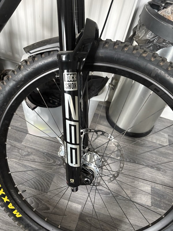 Rockshox Zeb Ultimate Charger 3