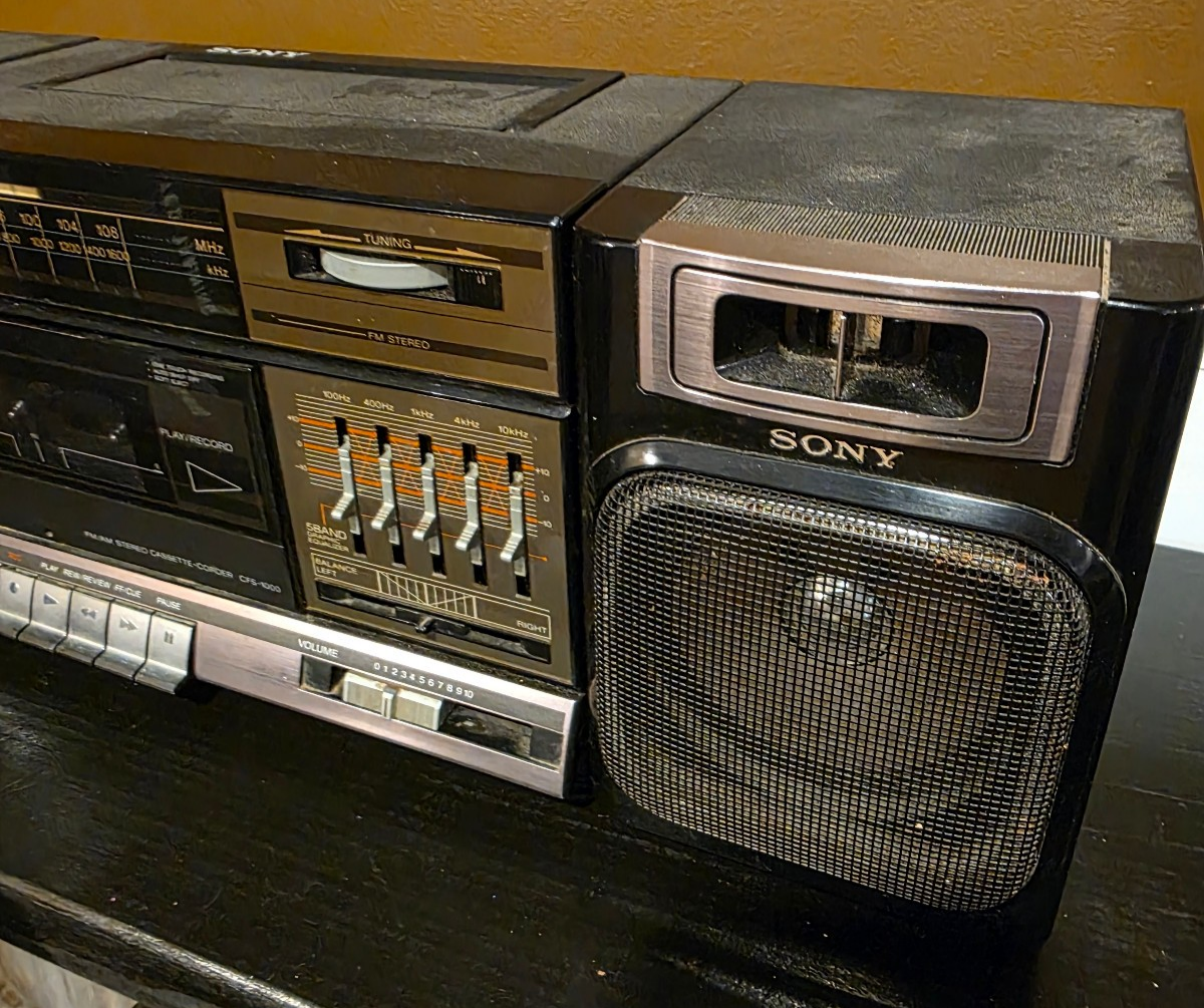 Vintage 1980s Sony Boombox Cfs-1000 Cassette-corder Am/fm Stereo