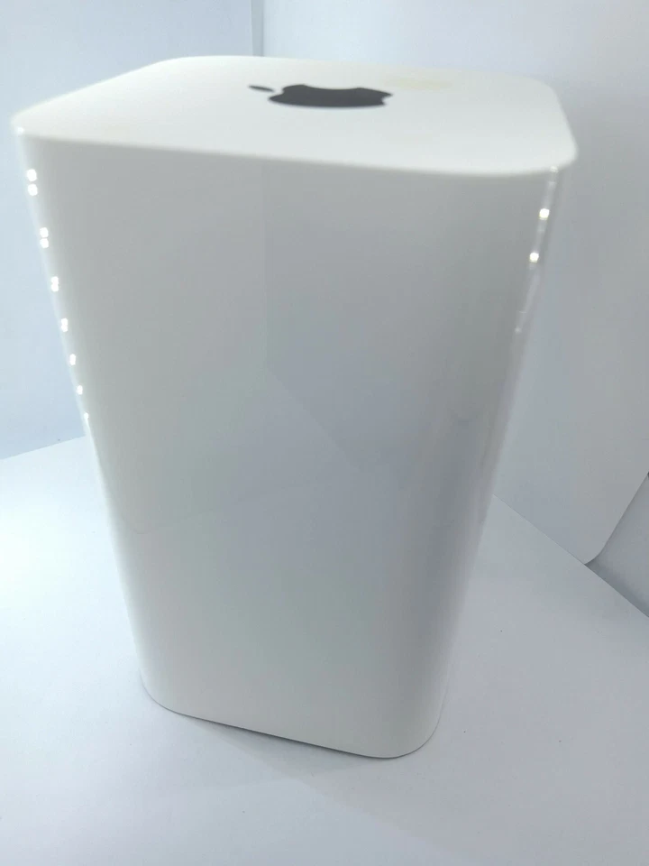 Apple AirPort Time Capsule 2TB A1470 5th Generation Wireless AC Router ME177LL/A - Image 3 of 4