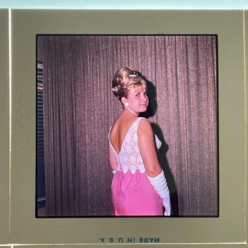 x6 1960er Jahre Abschlussball Nacht Dates rosa Kleid Mode 2,25 x 2,25 Zoll Rutschtransparenzen - Bild 5 von 7