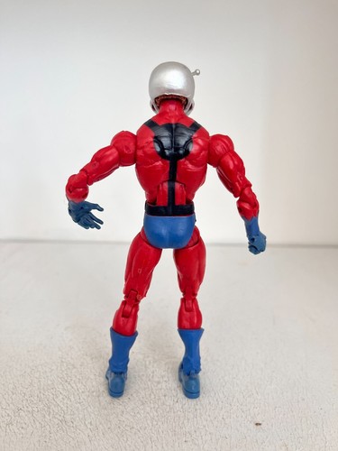 FIGURA DE ACCIÓN ANT-MAN SERIE HOMBRE GIGANTE BAF LEYENDAS DE MARVEL TOY BIZ 2006 - Imagen 4 de 4