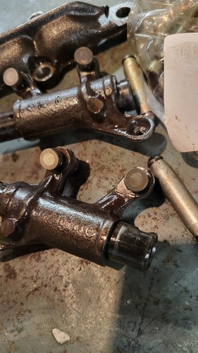 Bmw R1150gs Left Rocker Arms Valve Push Rods Etc - Picture 8 of 9