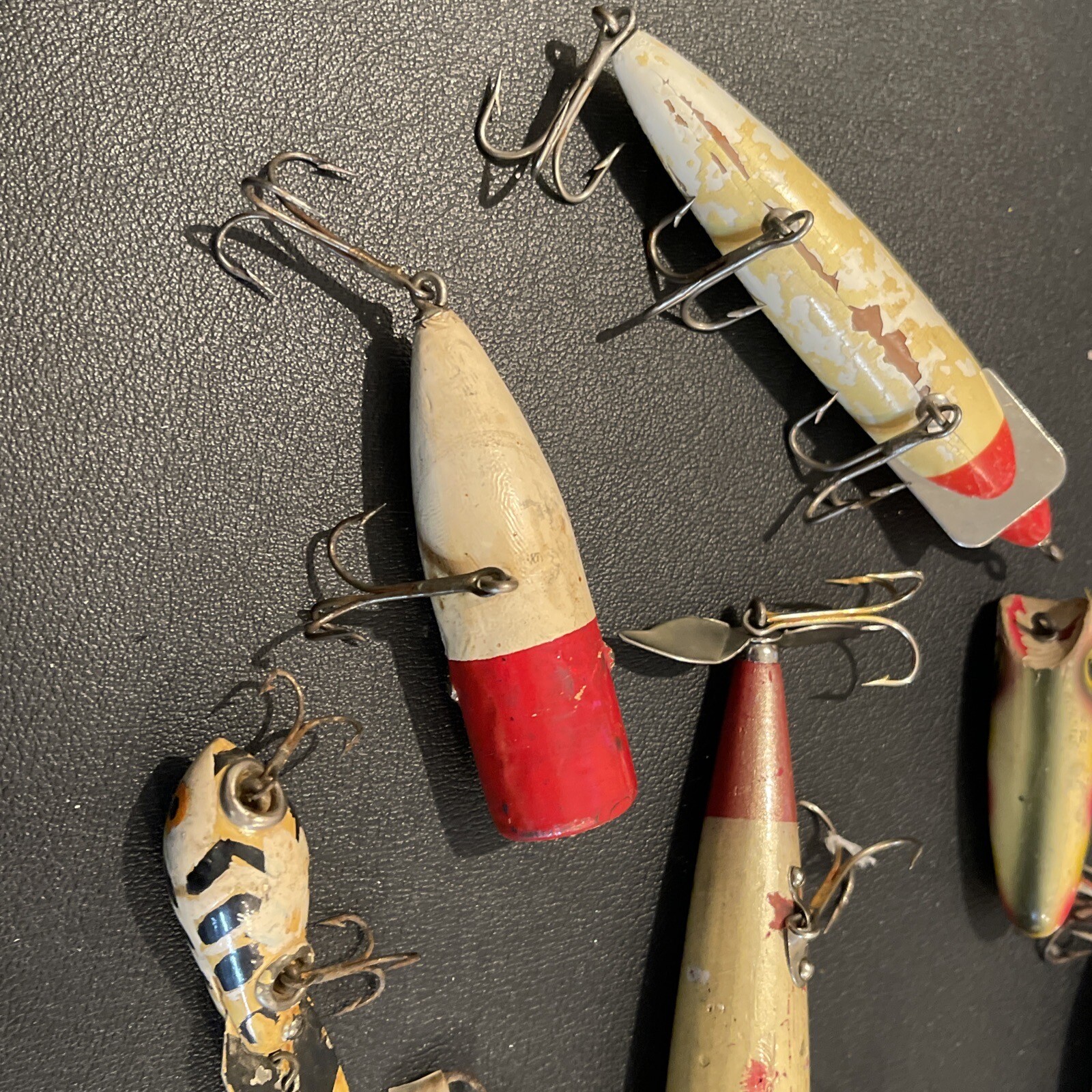 LOT OF 10 VINTAGE WOOD BEATER FISHING LURES DAM, South Bend, Heddon