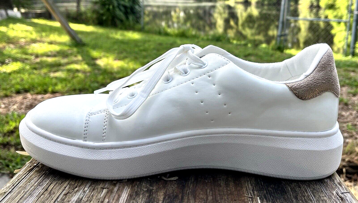 Women's 11 White Platform Sneaker Time and Tru Skater Shoe Vegan Leather  NWOT