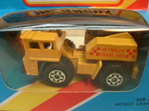 Modellini statici di auto, furgoni e camion gru