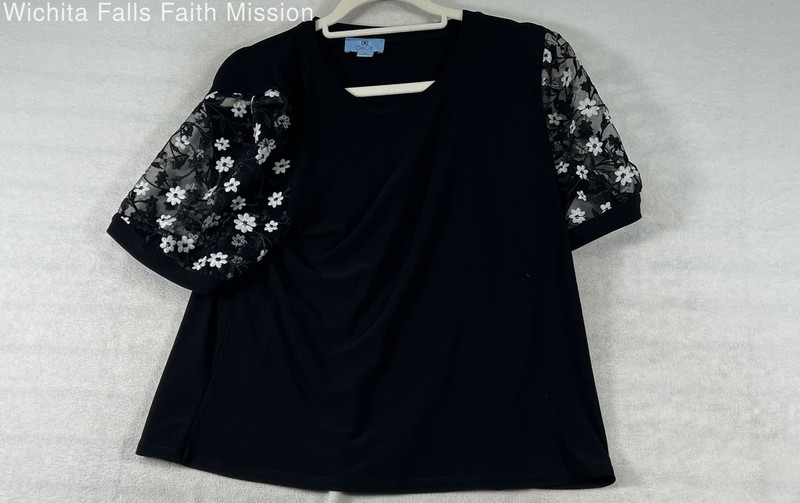 CeCe Women's Black Top Floral Embroidered Sheer Puff Sleeve Sz L