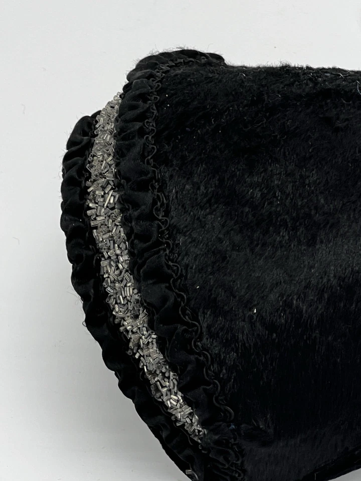 Vintage-1950s-Black-Fascinator-Hat-Beaded-Trim-Velvet-Cocktail-Evening - Image 4 of 4