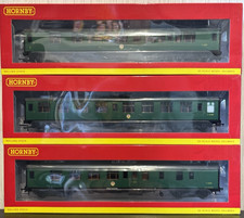 Rake of 3 Hornby BR (SR) Mk1 Coaches With Lights, R4607, R4608, R4609  - BNIB