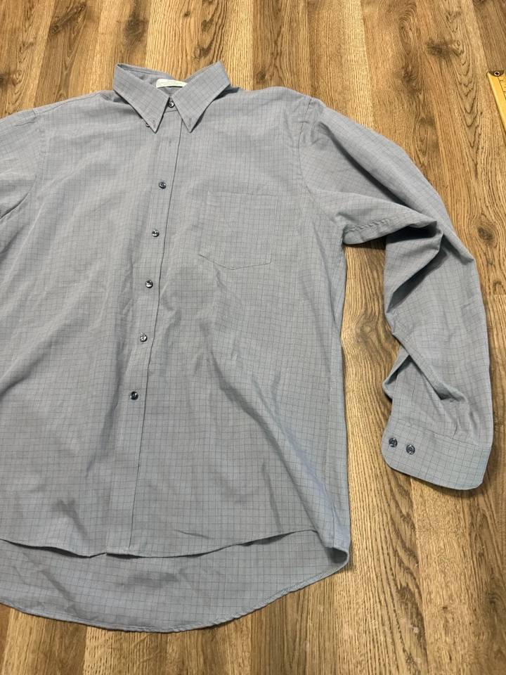 Van Heusen Shirt, Men's Size 17 36/37 XL Gray Long Sleeve Button Up Super Silk - Image 4 of 4
