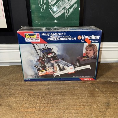 Revell 1/25 Scale 85-7651 Shelly Anderson's Havoline Top Fuel Dragster Model Kit