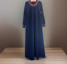 Vintage Vanity Fair Velour Women s Nightgown Robe Housecoat Holiday Navy Small