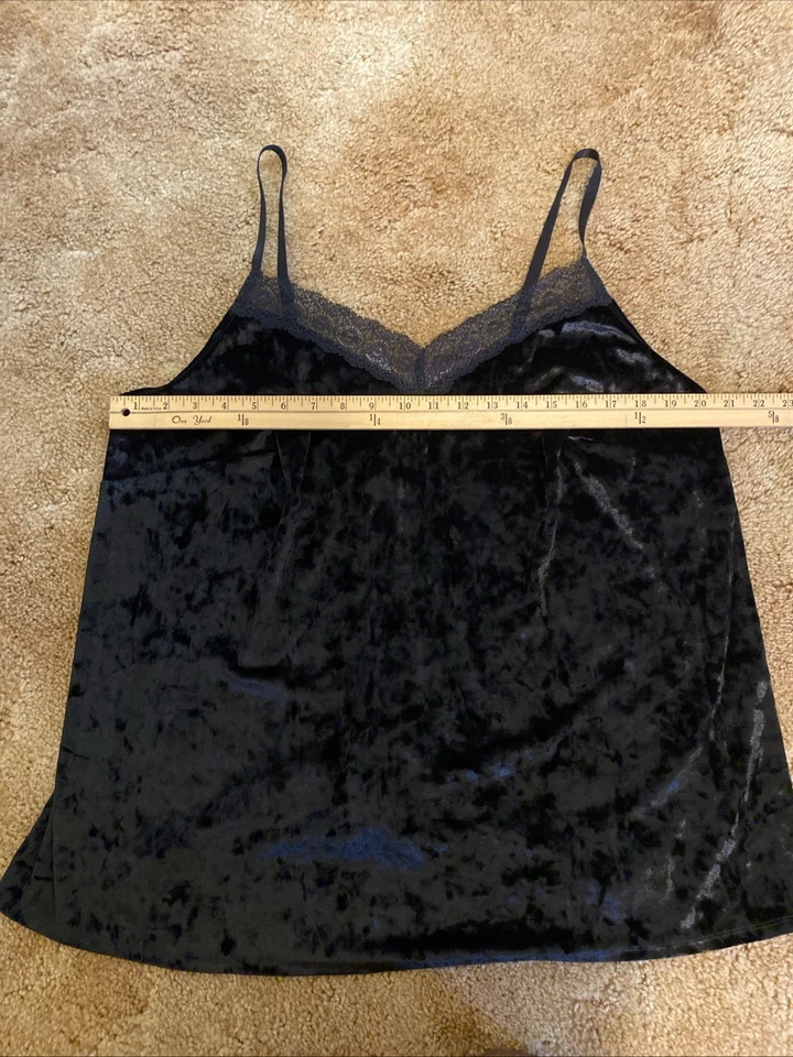 Camisola de peluche de terciopelo negro Cacique talla 18/20 Foto 3 de 4