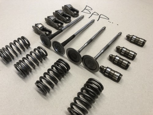 BMW N45 N45B16  Motor  Einlassventil / Auslassventil  1er 116i E81,E87,