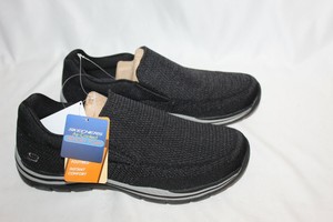 skechers gomel black