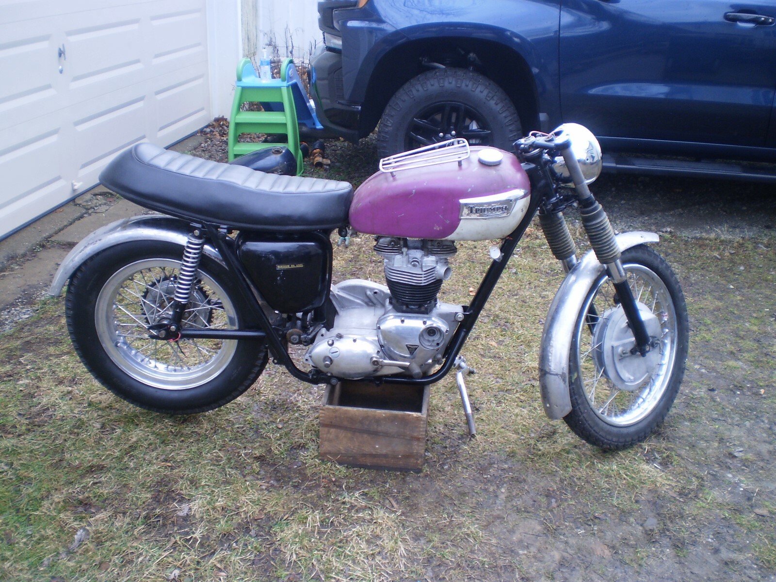 1969 Triumph Bonneville  1969 TRIUMPH  BONNEVILLE 650 T 120 VINTAGE