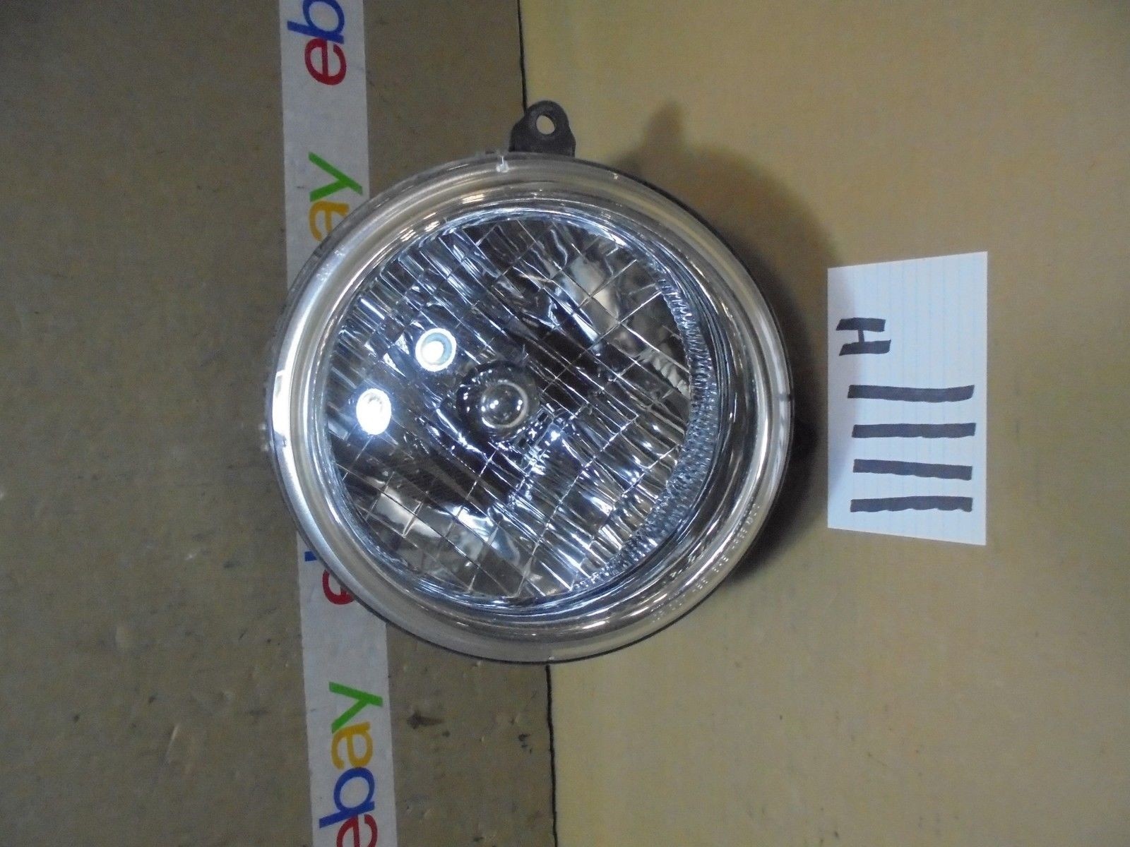 02 03 04 05 Jeep Liberty DRIVER Side Headlight Used front Lamp #1111-H