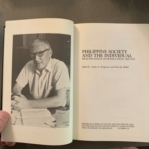 Philippine Society and the Individual: Selected Essays of Frank Lynch HC - Imagen 4 de 6