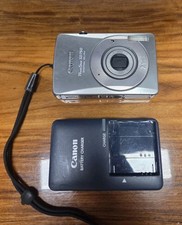 Canon Powershot SD750 ELPH 7.1MP Digital Camera With Battery & Charger 